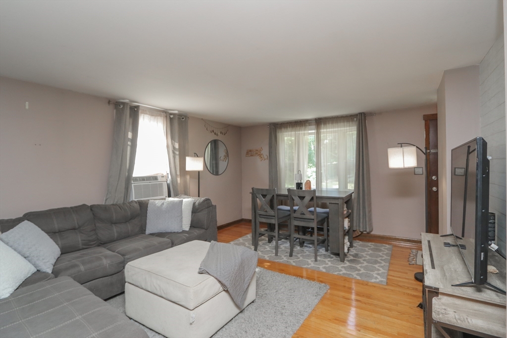 41 Rosedale Avenue Springfield, MA 01128 - Photo 4 of 42 Gallery Image 4