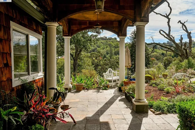 $1,988,000 | 799 Moraga Road, Lafayette, CA 94549