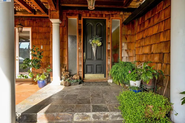 $1,988,000 | 799 Moraga Road, Lafayette, CA 94549