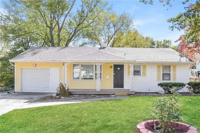 $1,695 | 9205 East 74 Terrace, Raytown, MO 64133