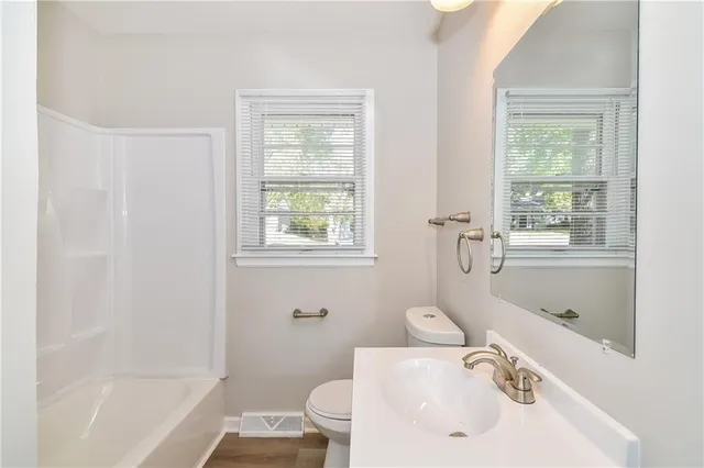 $1,695 | 9205 East 74 Terrace, Raytown, MO 64133