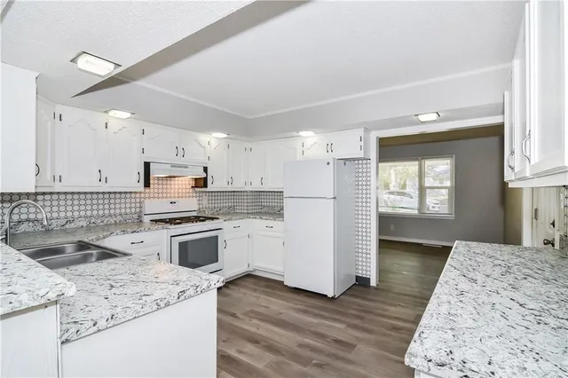 $1,695 | 9205 East 74 Terrace, Raytown, MO 64133