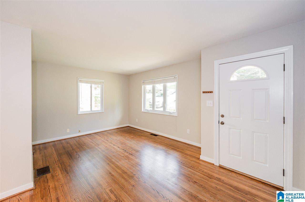 1524 Cresthill Road Birmingham, AL 35213 - Photo 2 of 33