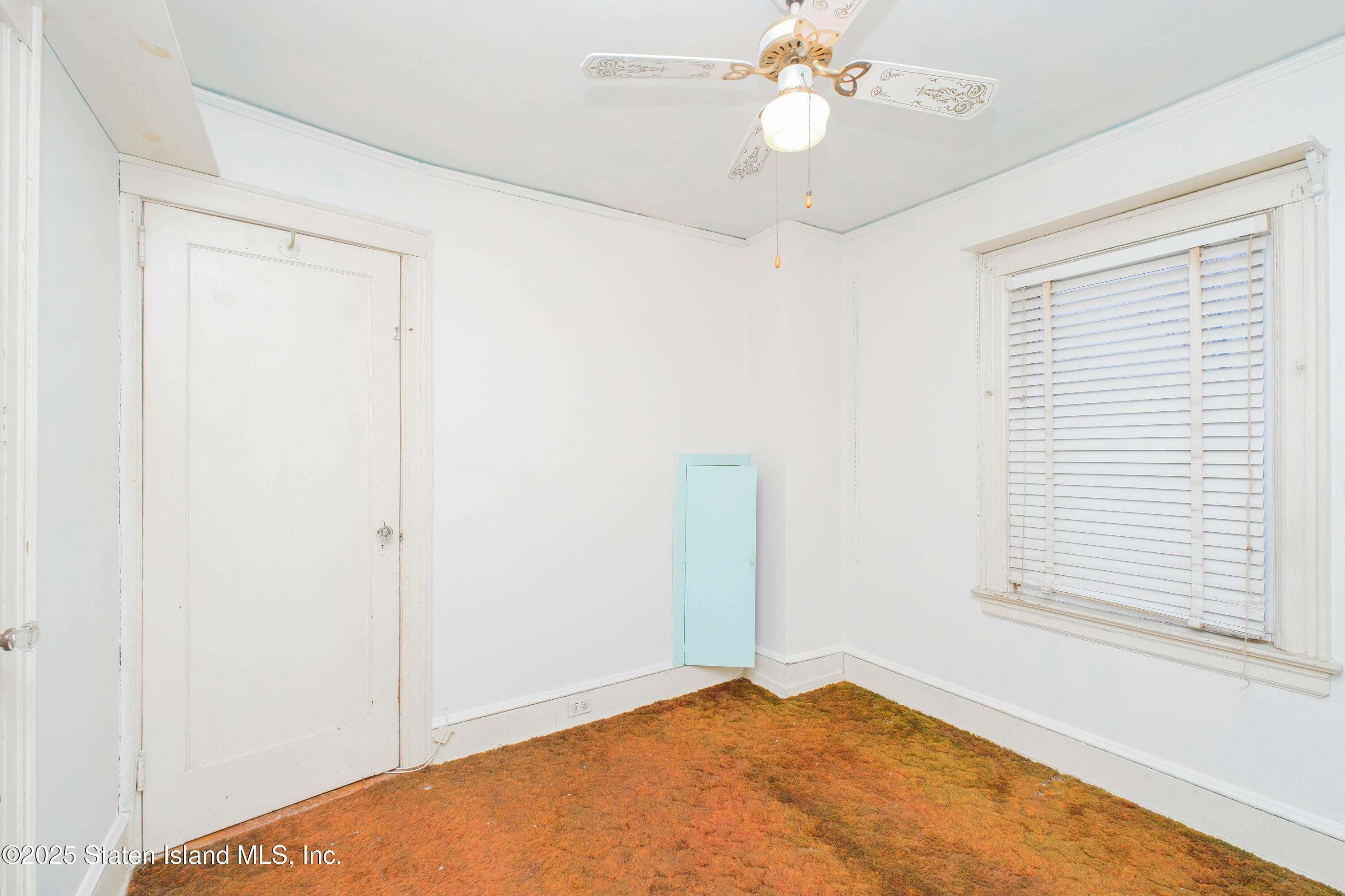 458 Watchogue Road Staten Island, NY 10314 - Photo 23 of 40 .