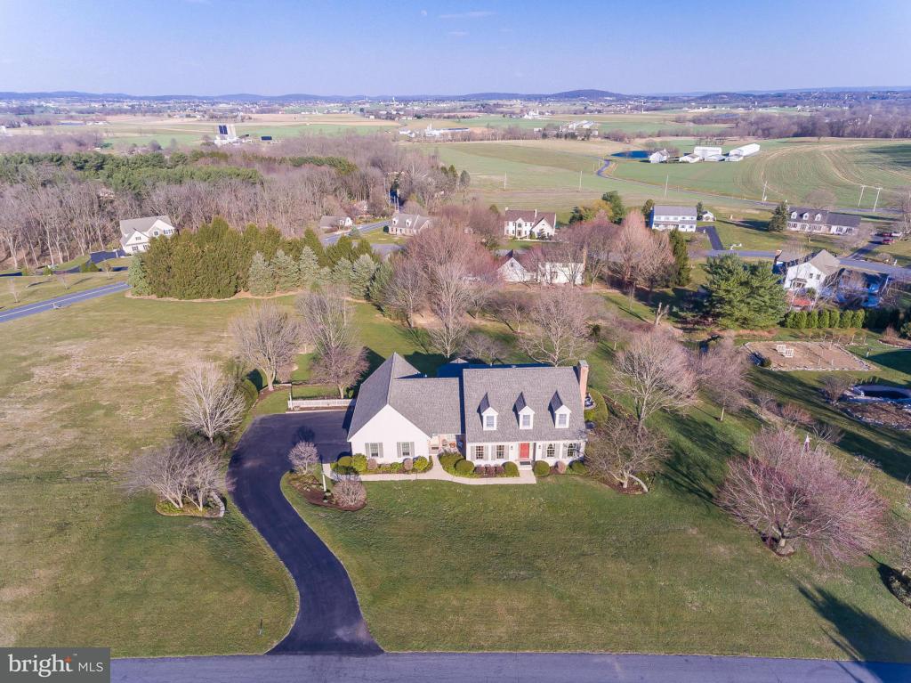 5 Strawberry Lane Lititz, PA 17543 - Photo 1 of 53