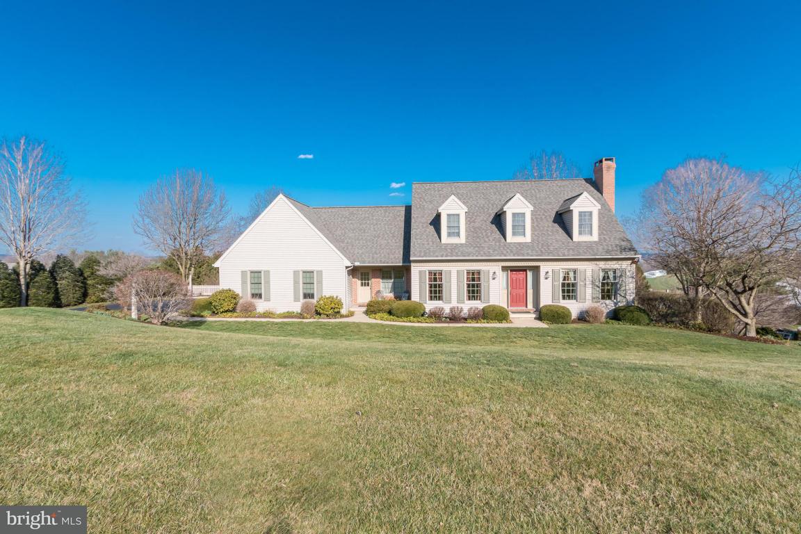5 Strawberry Lane Lititz, PA 17543 - Photo 2 of 53
