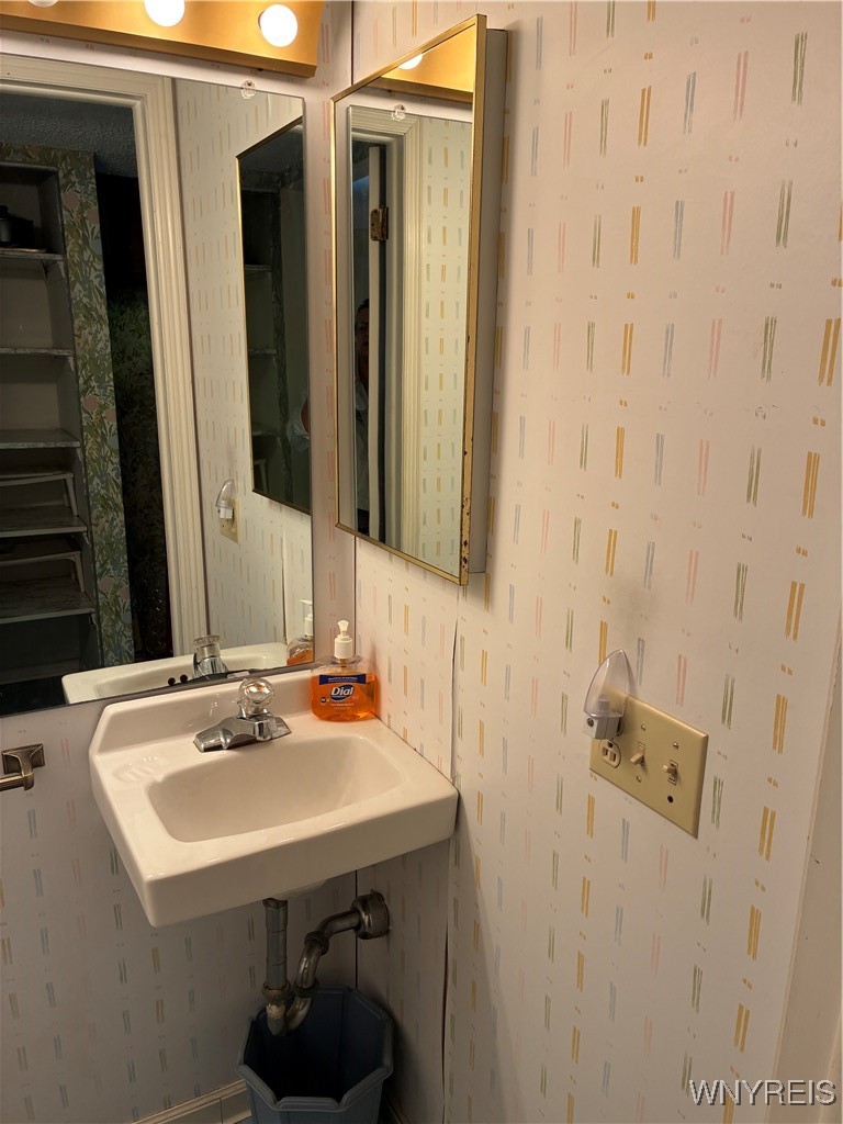 70 Hickory Hill Road Amherst, NY 14221 - Photo 22 of 36