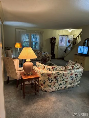 $269,900 | 70 Hickory Hill Road, Amherst, NY 14221