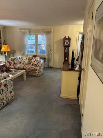 $269,900 | 70 Hickory Hill Road, Amherst, NY 14221