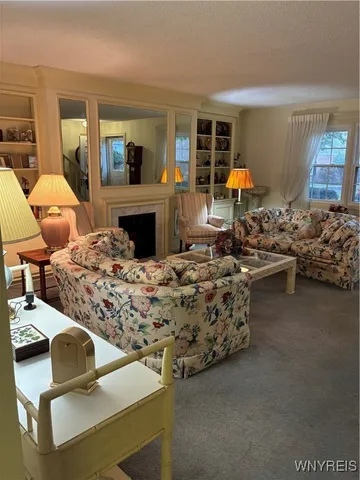 $269,900 | 70 Hickory Hill Road, Amherst, NY 14221