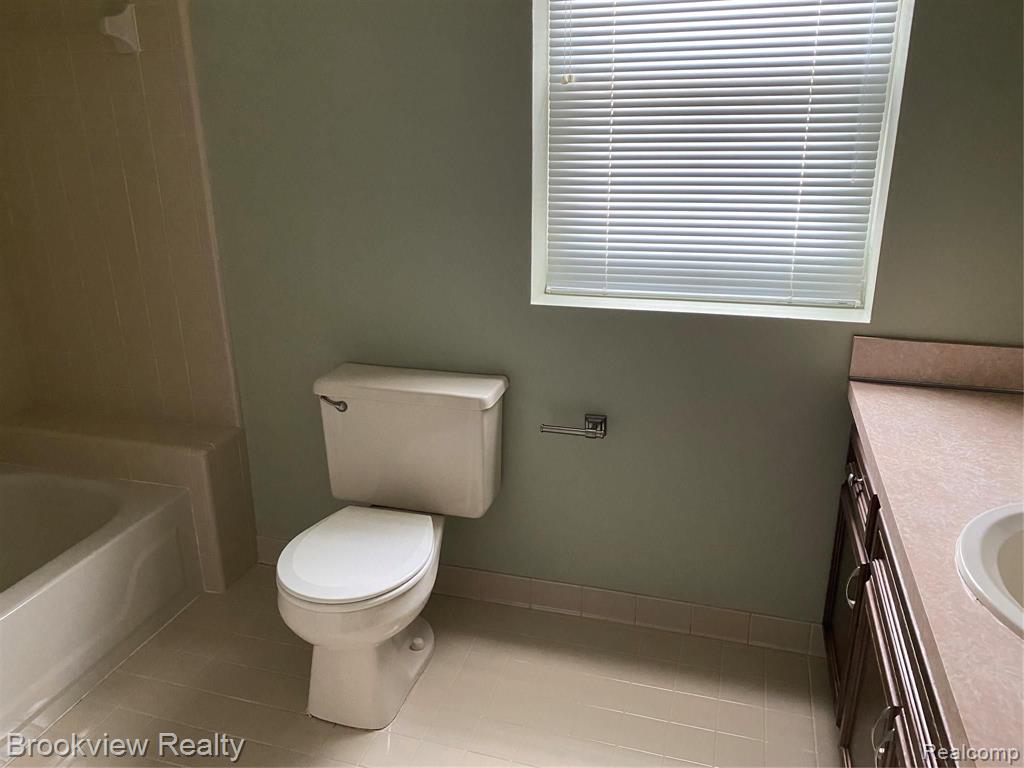 373 Drexelgate Parkway Rochester Hills, MI 48307 - Photo 31 of 35