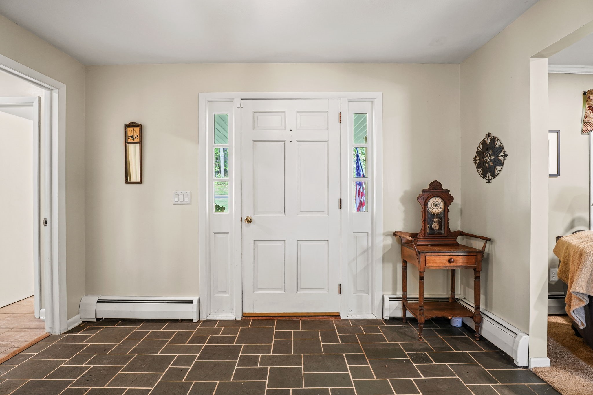 319 Ridgefield Road Endicott, NY 13760 - Photo 8 of 50