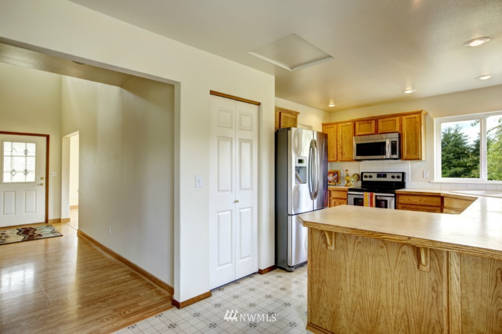 12214 Morris Road Southeast Yelm, WA 98597 - Photo 11 of 25 Gallery Image 11