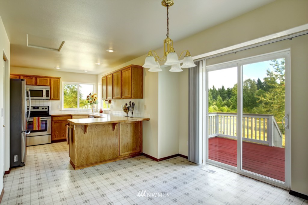 12214 Morris Road Southeast Yelm, WA 98597 - Photo 12 of 25 Gallery Image 12