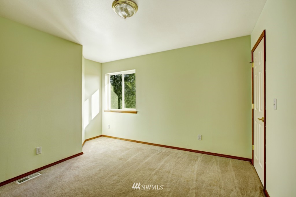 12214 Morris Road Southeast Yelm, WA 98597 - Photo 14 of 25 Gallery Image 14