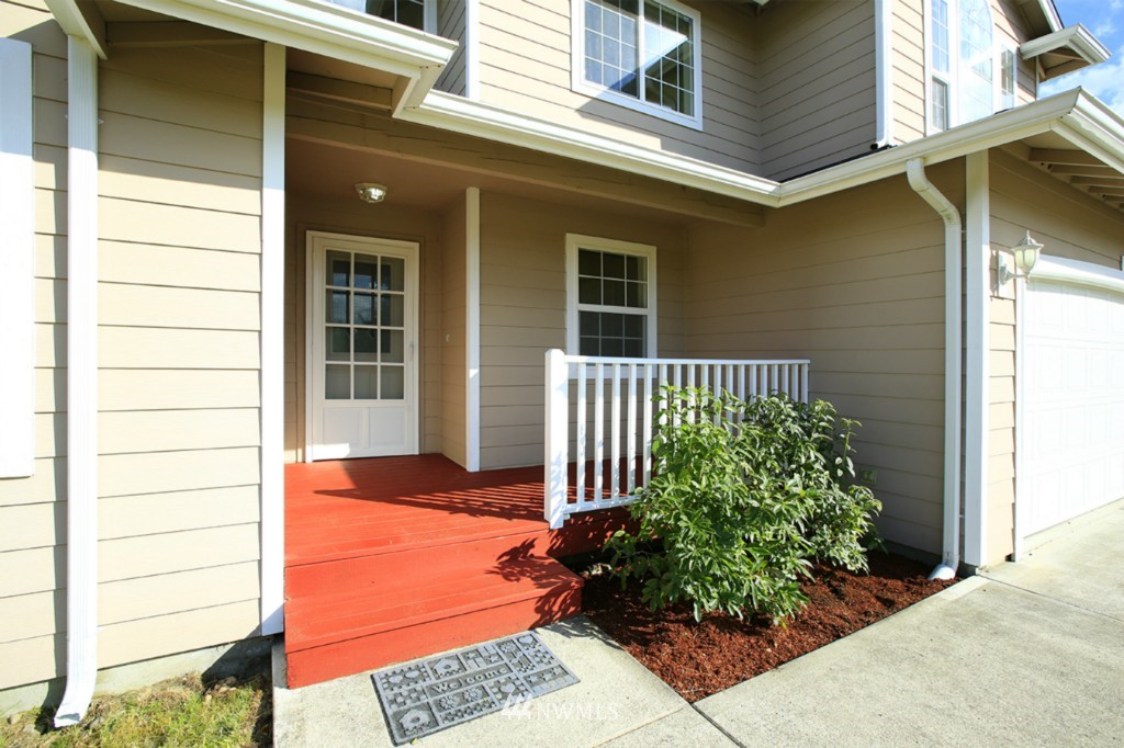 12214 Morris Road Southeast Yelm, WA 98597 - Photo 3 of 25 Gallery Image 3