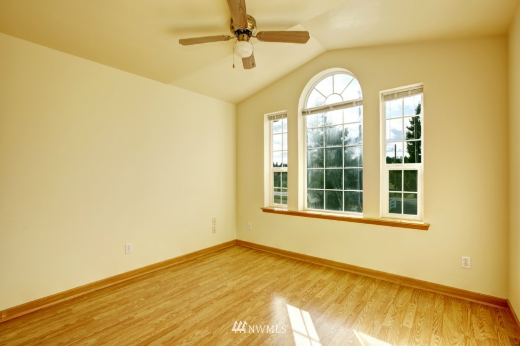 12214 Morris Road Southeast Yelm, WA 98597 - Photo 8 of 25 Gallery Image 8
