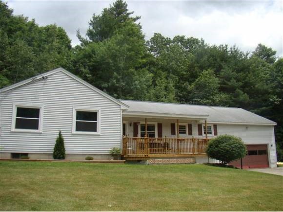 97 Renshaw Road Weare, NH 03281 - Photo 1 of 1 Gallery Image 1