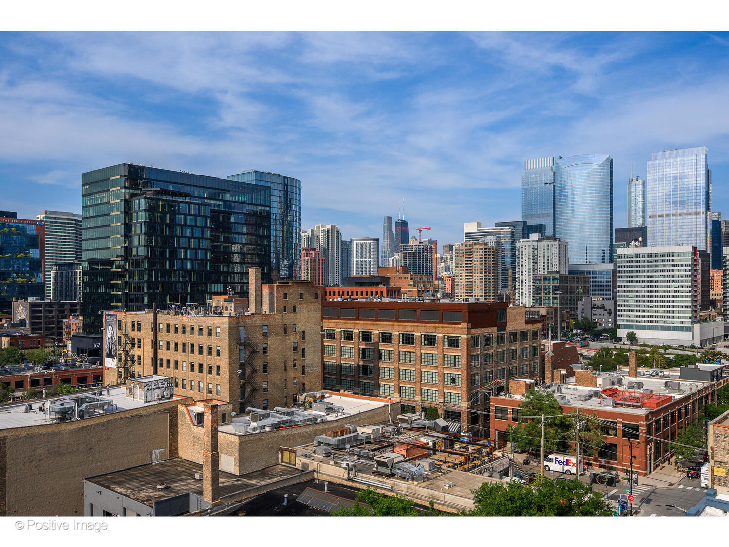 909 West Washington Boulevard, Unit 1012 Chicago, IL 60607 - Photo 25 of 30 a city view with tall buildings