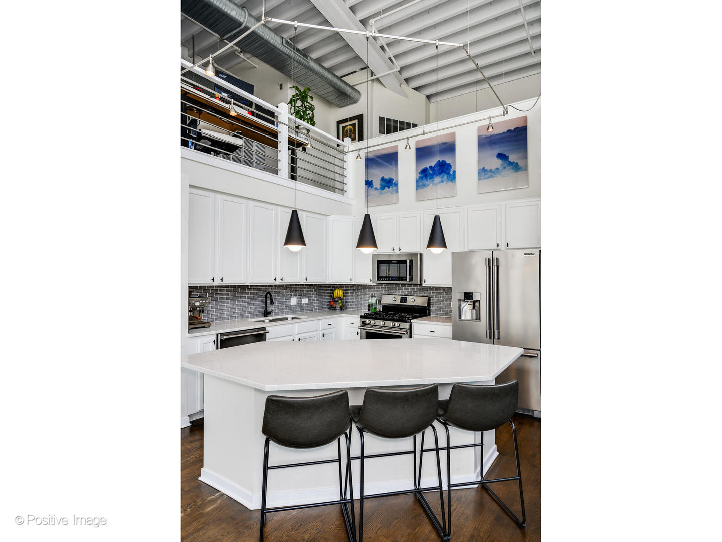 909 West Washington Boulevard, Unit 1012 Chicago, IL 60607 - Photo 10 of 30 a kitchen with a sink and cabinets