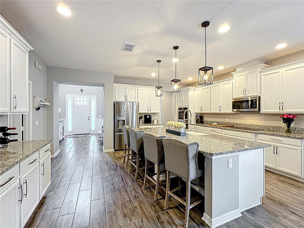 2676 Estuary Loop Oviedo, FL 32765 - Photo 14 of 92