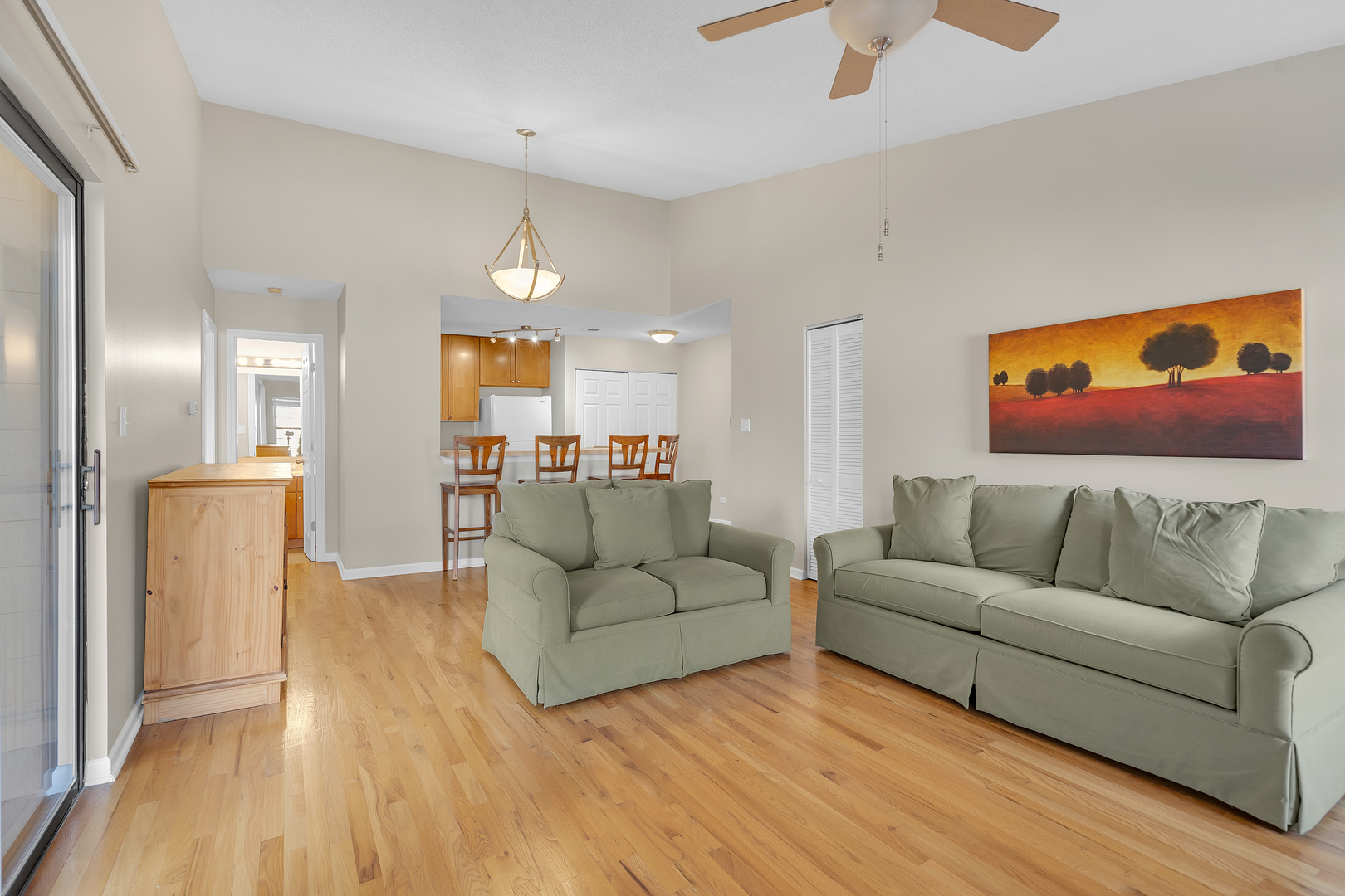 1915 North Hicks Road, Unit 208 Palatine, IL 60074 - Photo 11 of 20