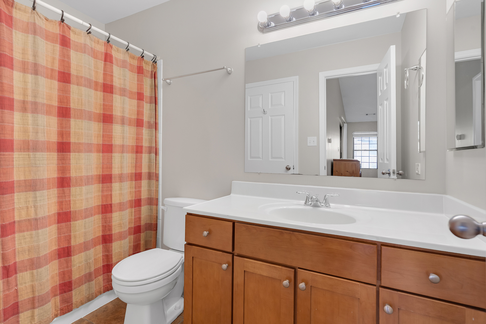 1915 North Hicks Road, Unit 208 Palatine, IL 60074 - Photo 18 of 20