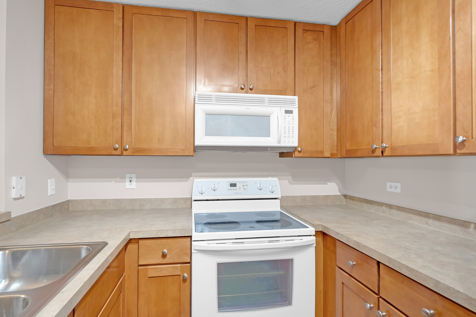 1915 North Hicks Road, Unit 208 Palatine, IL 60074 - Photo 3 of 20