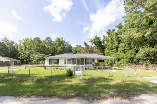 $129,500 | 202 Kirven Street, Pinewood, SC 29125