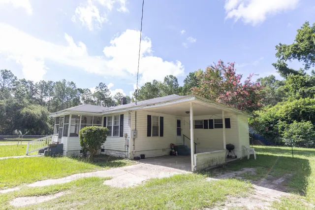 $129,500 | 202 Kirven Street, Pinewood, SC 29125