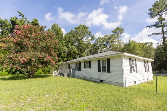 $129,500 | 202 Kirven Street, Pinewood, SC 29125