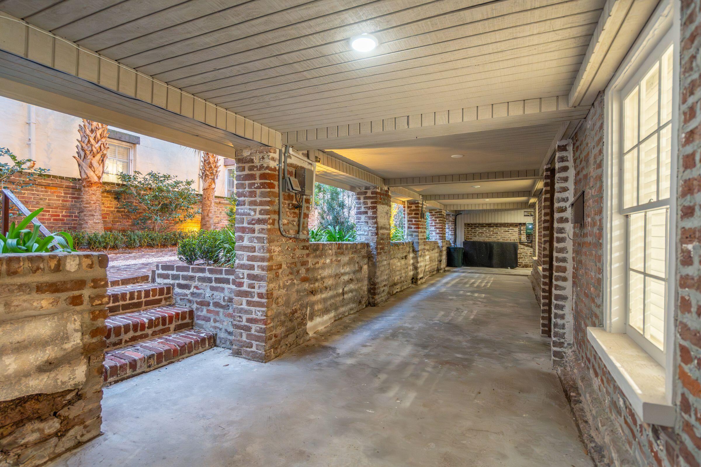 40 Hasell Street Charleston, SC 29401 - Photo 65 of 88 40HassellSt-KeenEyeMarketing-090