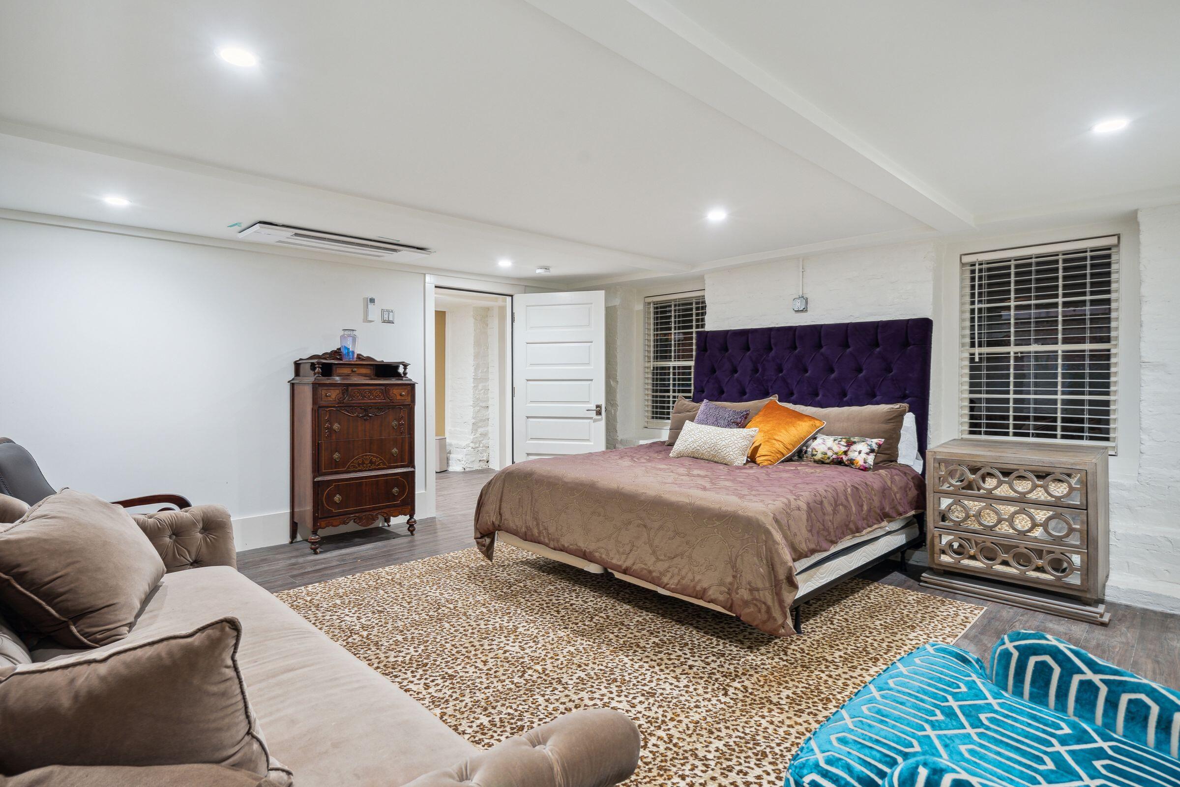 40 Hasell Street Charleston, SC 29401 - Photo 67 of 88 40HassellSt-KeenEyeMarketing-070