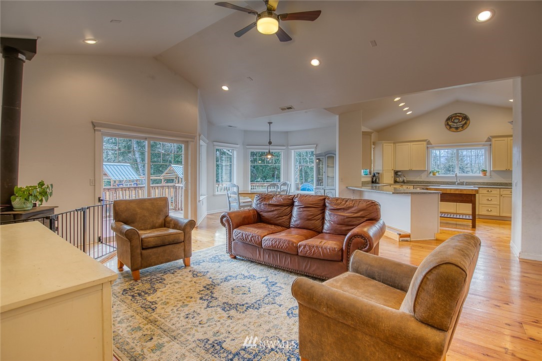 659 Walker Road Hoquiam, WA 98550 - Photo 7 of 40