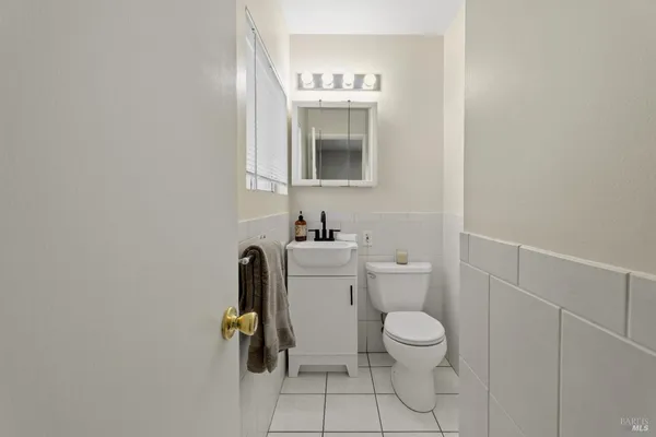 $439,500 | 265 Oak Manor Drive, Ukiah, CA 95482