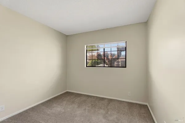 $439,500 | 265 Oak Manor Drive, Ukiah, CA 95482