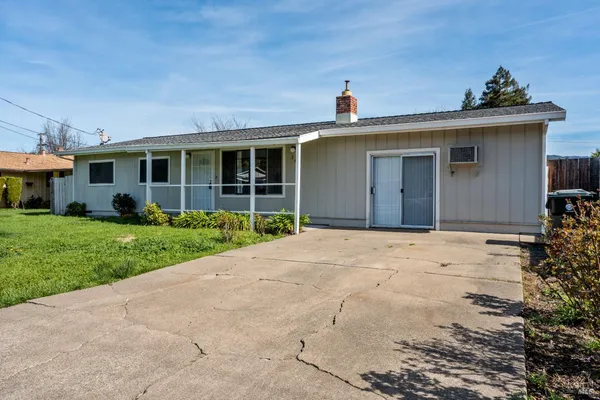 $439,500 | 265 Oak Manor Drive, Ukiah, CA 95482