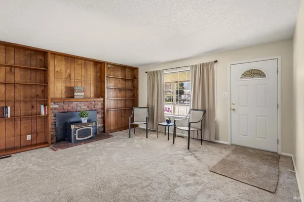 $439,500 | 265 Oak Manor Drive, Ukiah, CA 95482