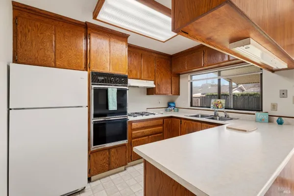 $439,500 | 265 Oak Manor Drive, Ukiah, CA 95482