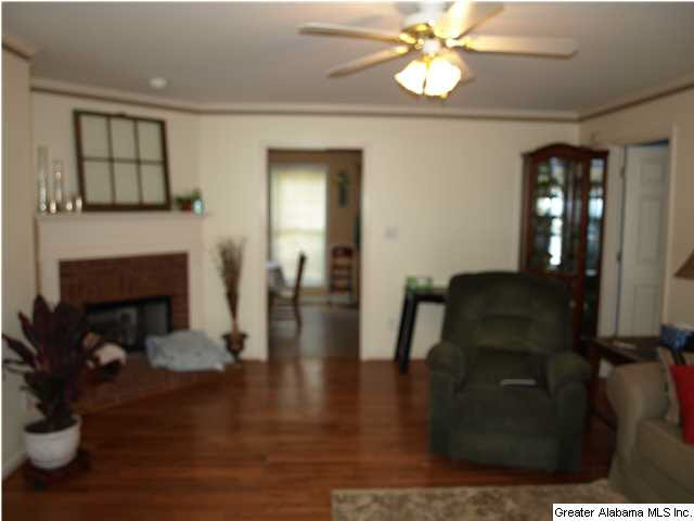1824 Hillcrest Road Northeast Birmingham, AL 35215 - Photo 4 of 28