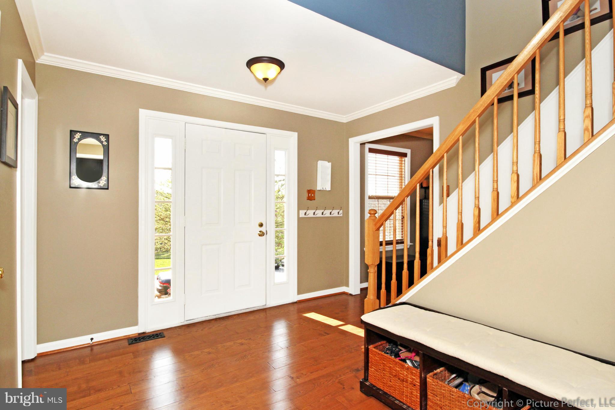 6623 Edgewood Road New Market, MD 21774 - Photo 3 of 29 Foyer