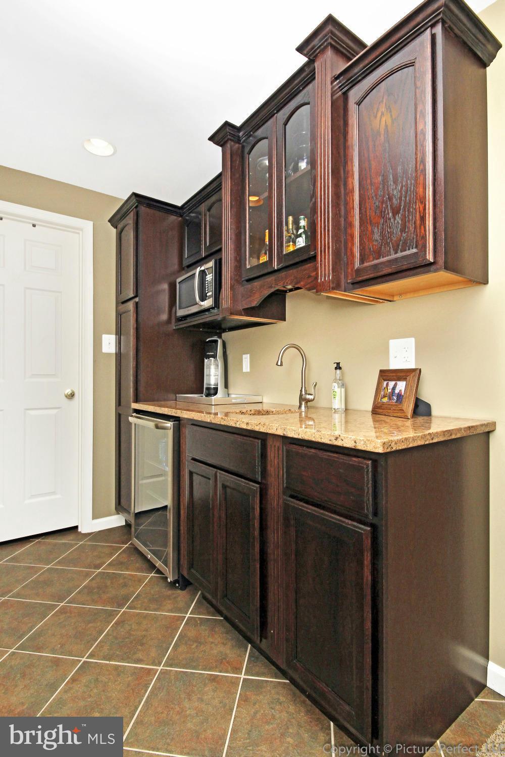 6623 Edgewood Road New Market, MD 21774 - Photo 24 of 29 Wet Bar