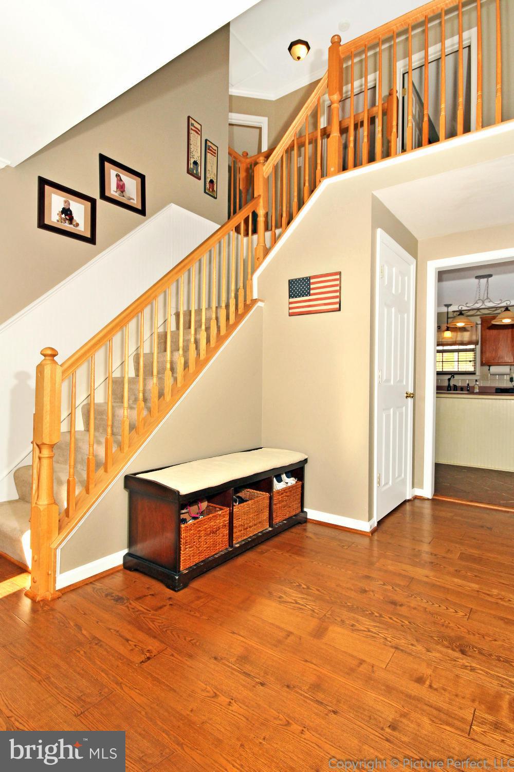 6623 Edgewood Road New Market, MD 21774 - Photo 4 of 29 Foyer
