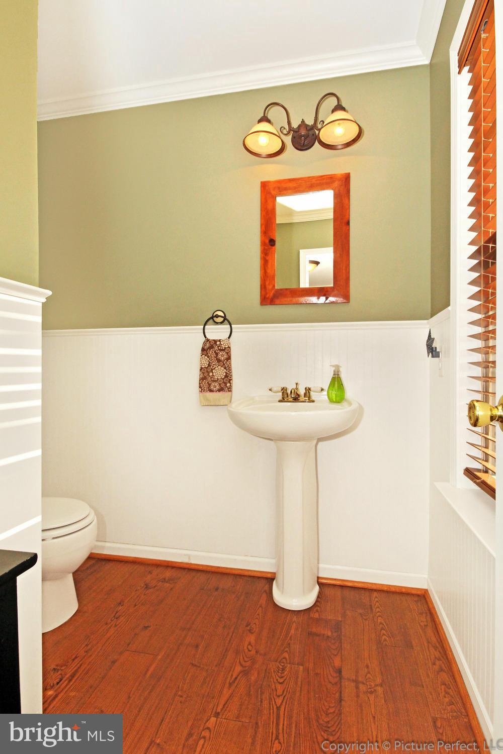 6623 Edgewood Road New Market, MD 21774 - Photo 5 of 29 Main Floor Powder Room