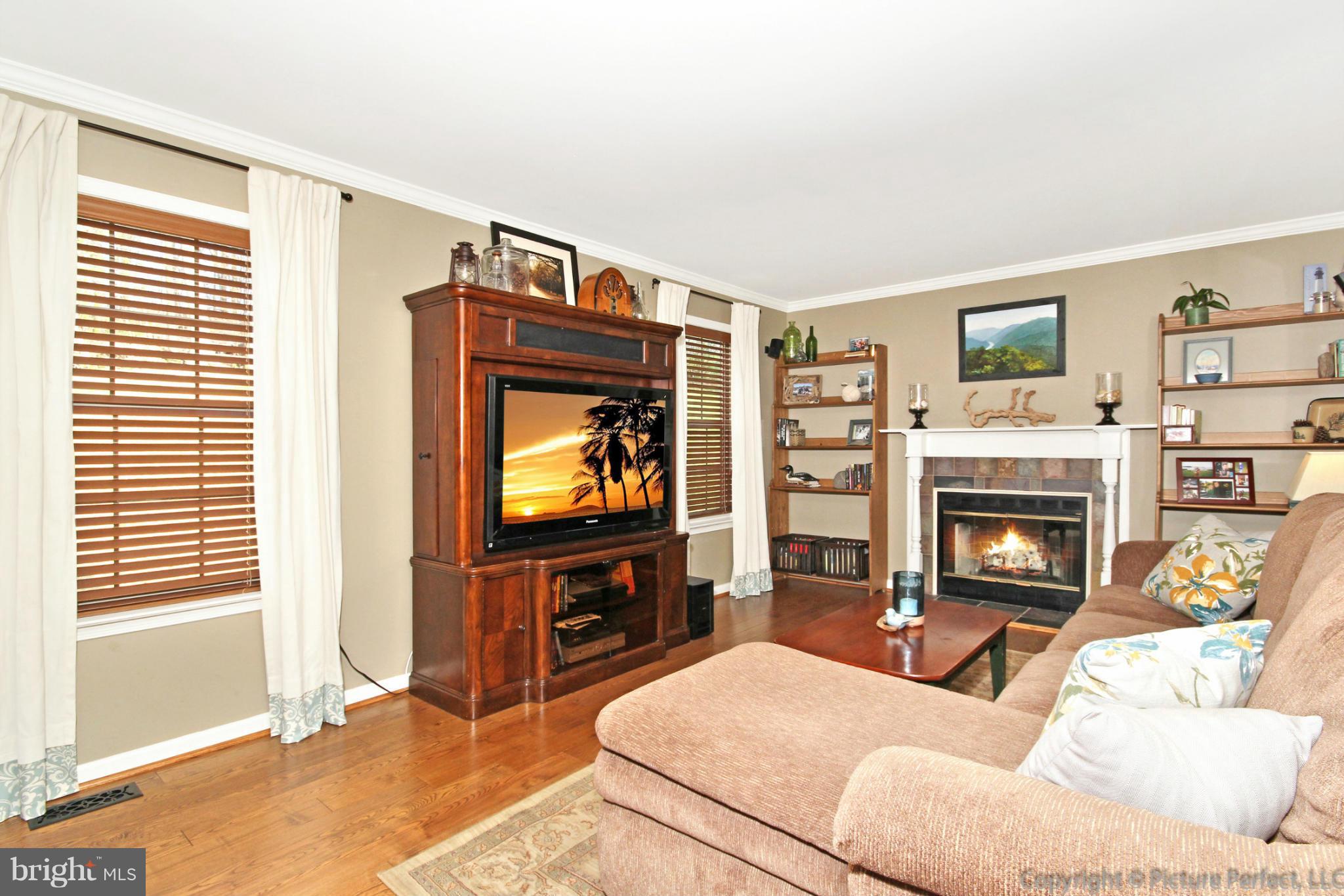 6623 Edgewood Road New Market, MD 21774 - Photo 10 of 29 Family Room