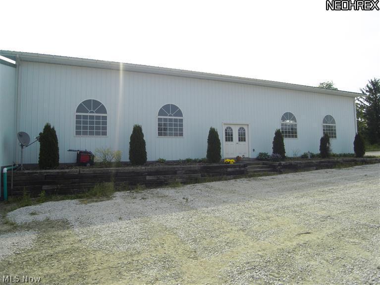 13096 Radcliffe Road Painesville, OH 44077 - Photo 3 of 25