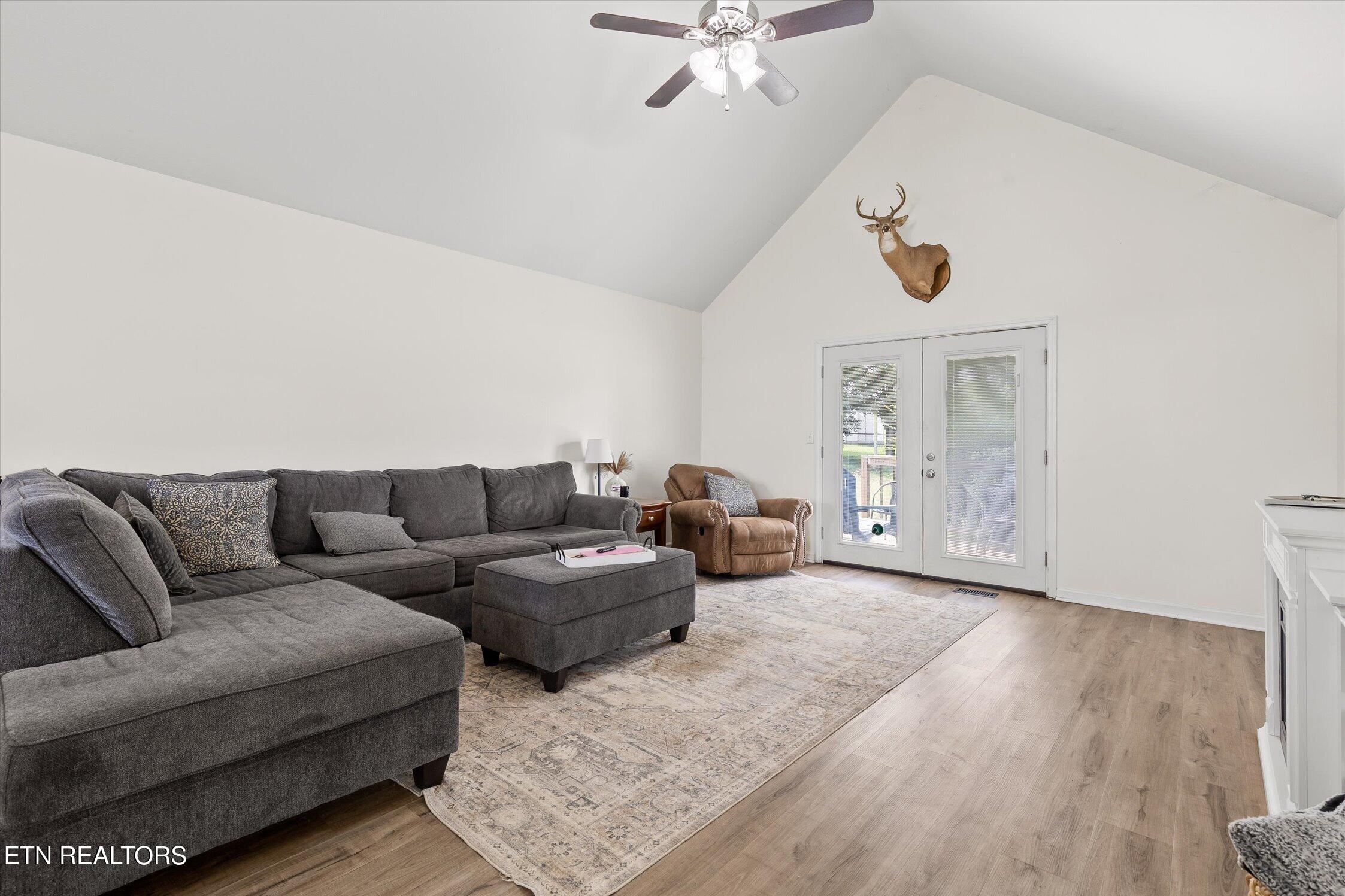 272 Cottonport Road Dayton, TN 37321 - Photo 6 of 36 living room