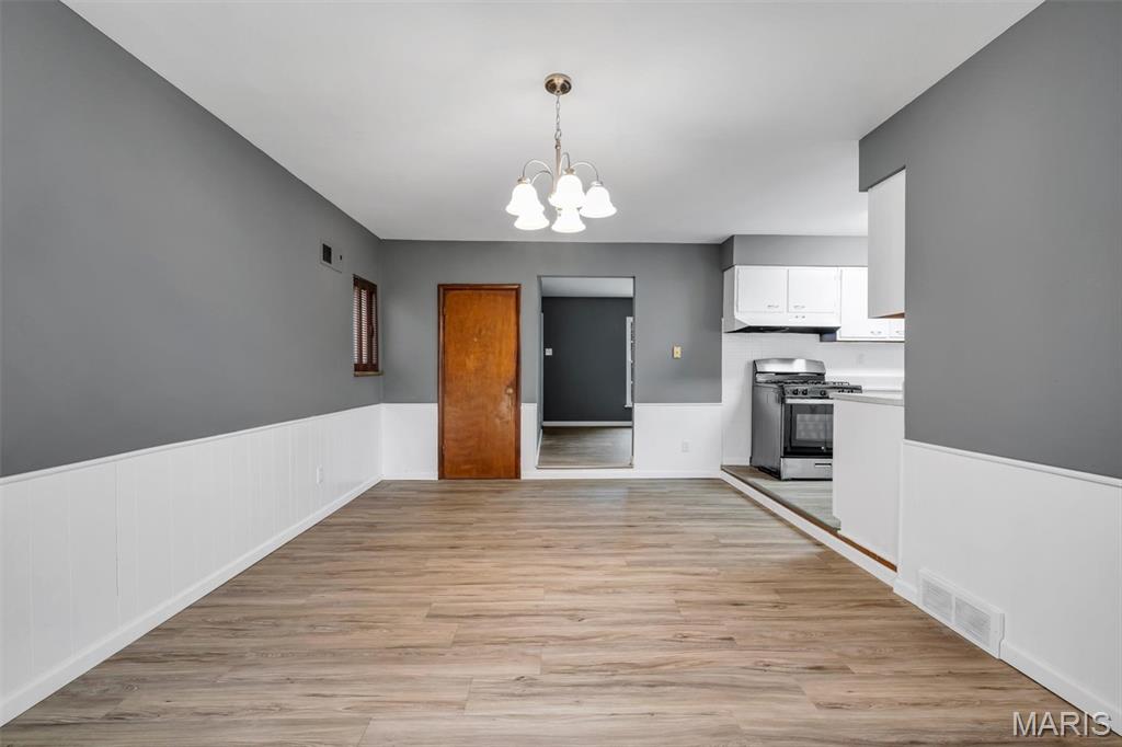 4116 Ammann Lane St. Louis, MO 63121 - Photo 11 of 38