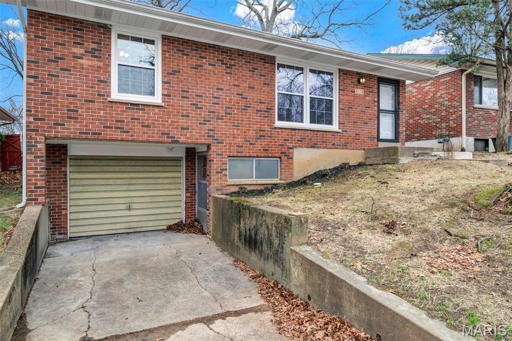 4116 Ammann Lane St. Louis, MO 63121 - Photo 3 of 38