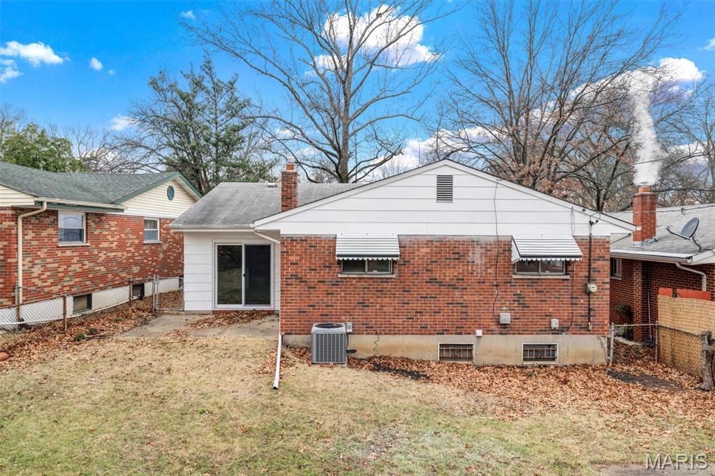 4116 Ammann Lane St. Louis, MO 63121 - Photo 36 of 38